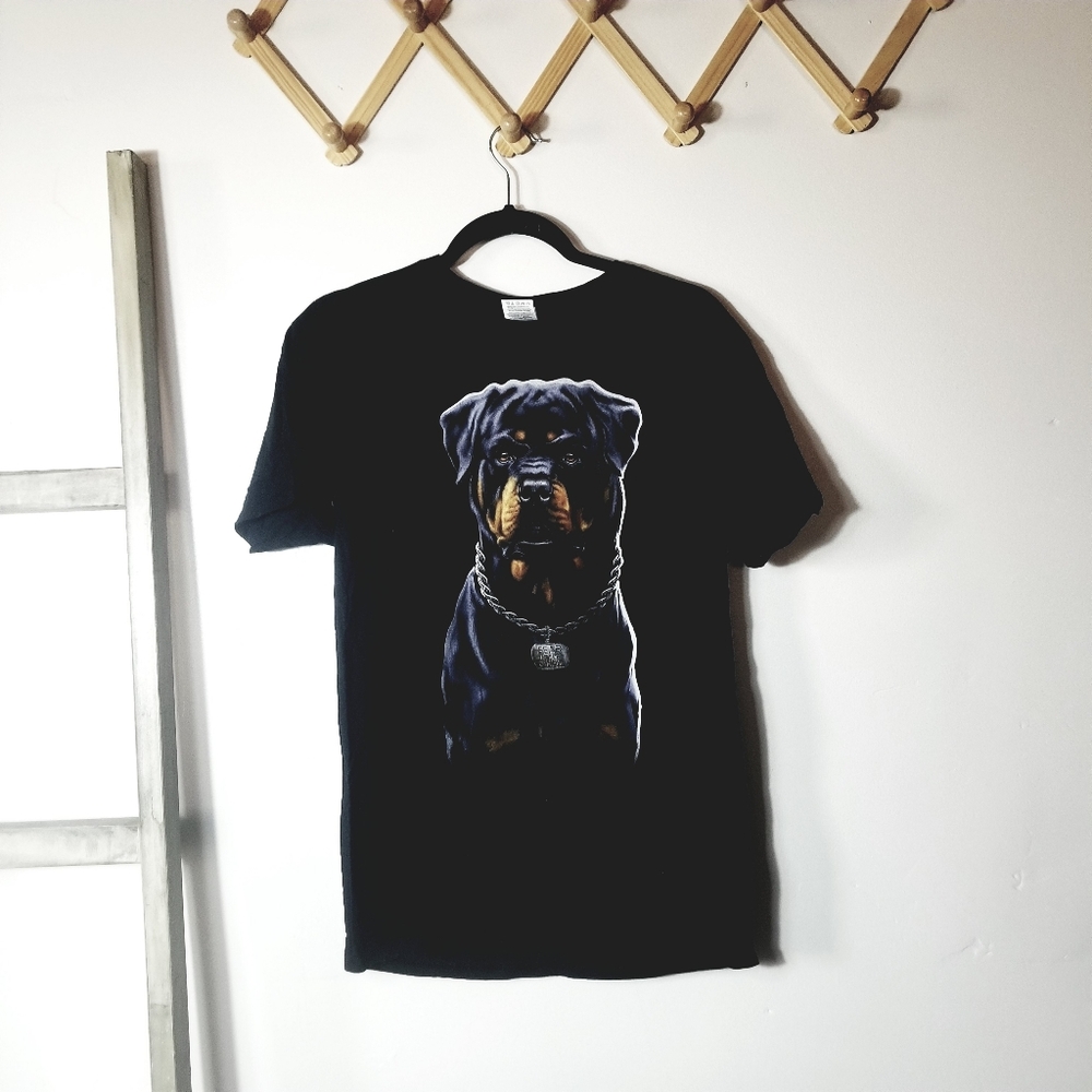FRUIT OF LOOM WOMEN'S ROTTIE SHIRT SIZE MEDIUM